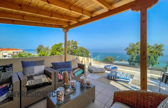 5-комн. квартира в Ксилокастроне