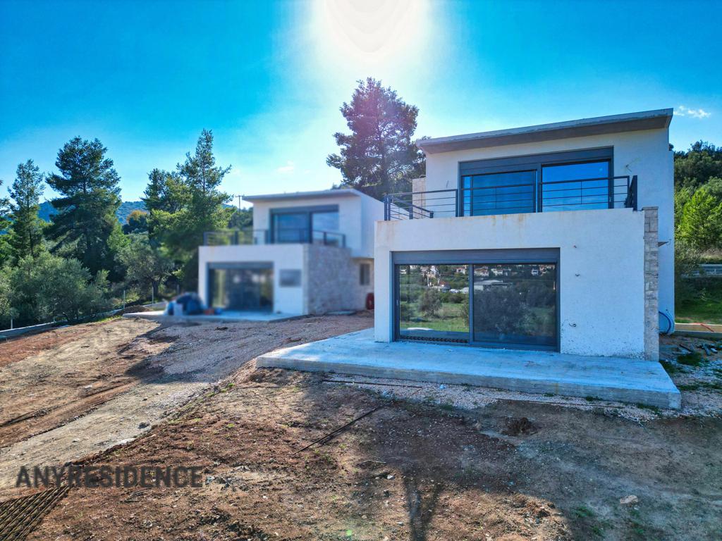 Дом в городе на Пелопоннесе, фото №1, объявление №2491971