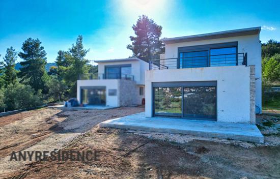 Дом в городе на Пелопоннесе