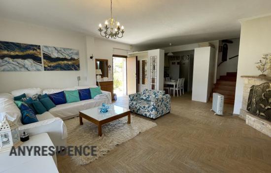 Дом в городе в Афитосе