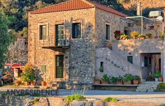 Дом в городе в Лаконии