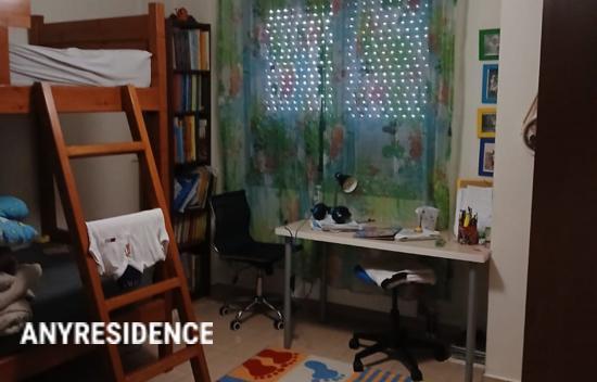 Дом в городе в Неа Мудании