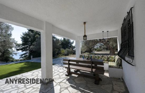 Вилла в Посиди