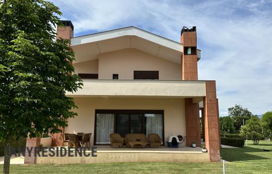 Дом в городе в Салониках