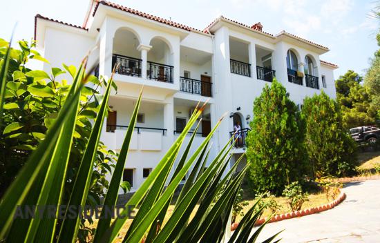 Отель в Ормилии