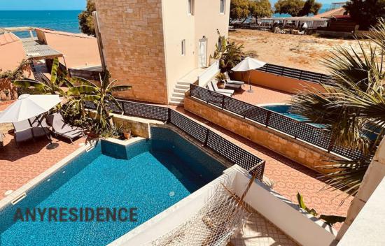 Вилла в Платаньясе