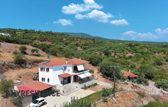 Дом в городе на Пелопоннесе