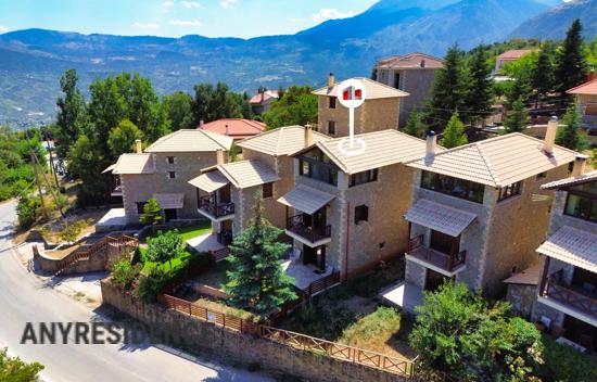 Дом в городе в Ксилокастроне