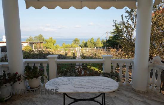 Вилла в Неа Мудании