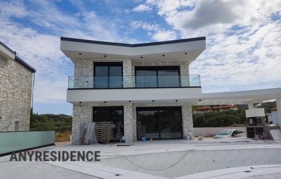 Дом в городе в Ханиоти