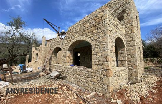 8-комн. новостройка в Месинии