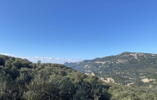 6-комн. таунхаус в Liapades