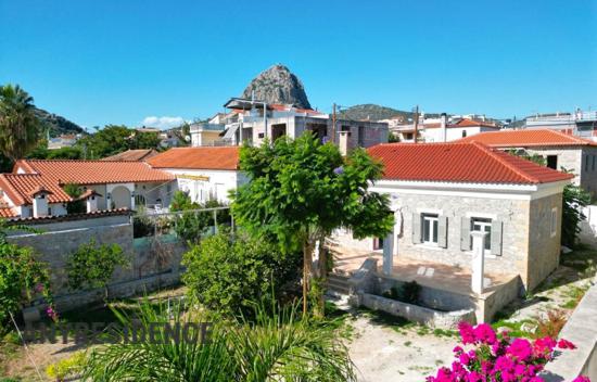 Дом в городе в Месинии