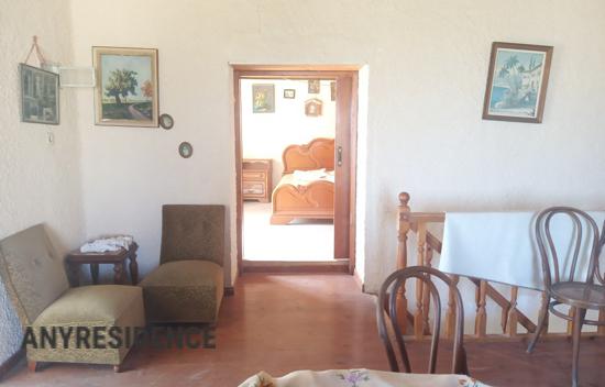 Дом в городе в Колымвари