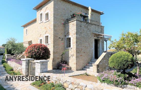 Дом в городе в Месинии