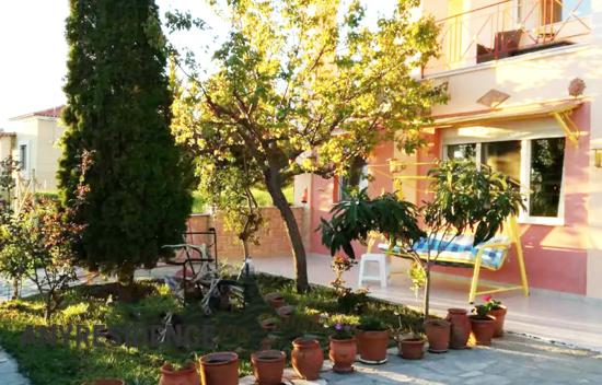 Дом в городе в Агиа Параскеви (Аттика)