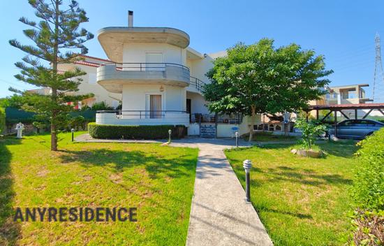 Дом в городе в Врахатион