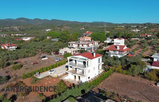 Дом в городе в Кипарисии