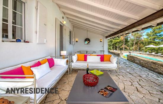 Вилла в регионе Пелопоннес—Западная Греция—Ионические острова