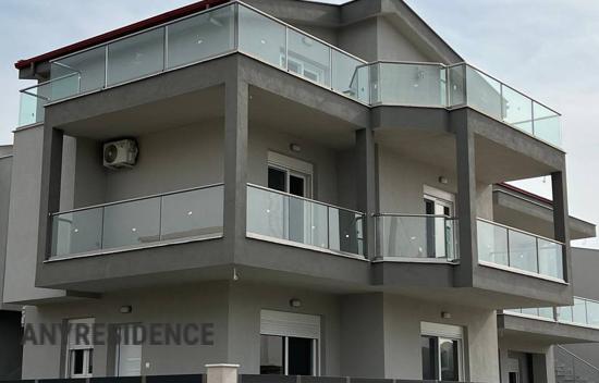 Дом в городе в Никити