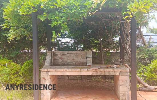 Дом в городе в Неа Мудании