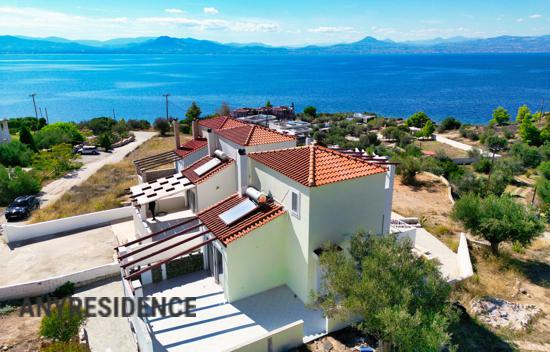 Вилла в Лутраках