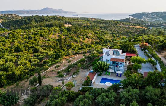 Дом в городе в Ханье