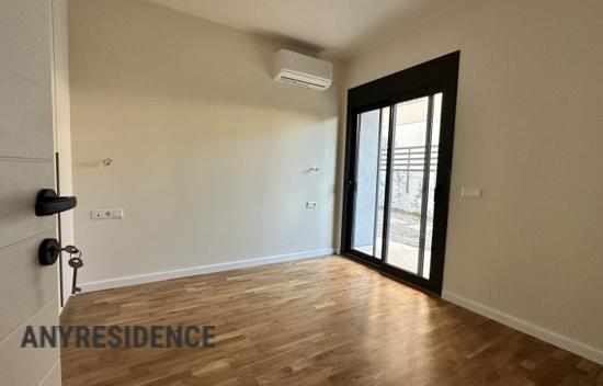 Дом в городе в Каламарии