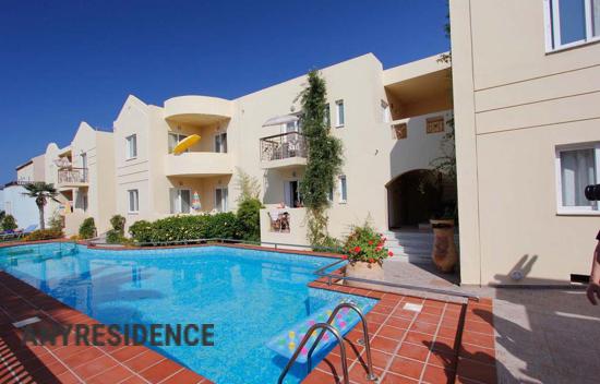 Отель в Платаньясе