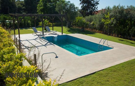 Вилла в Сани