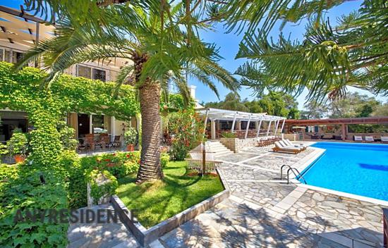 Отель в регионе Пелопоннес—Западная Греция—Ионические острова