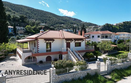 Дом в городе на Пелопоннесе