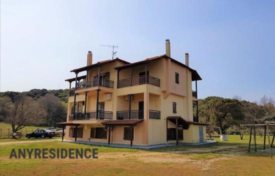 Дом в городе в Йерисосе