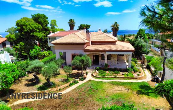 Дом в городе в Кинета