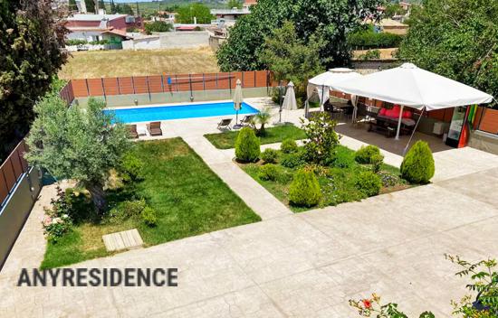 Дом в городе в Коринфии