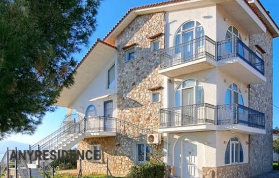 8-комн. вилла в Теологос