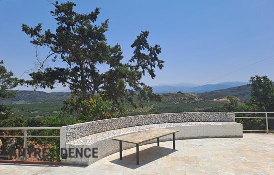 Дом в городе в Melissourgio