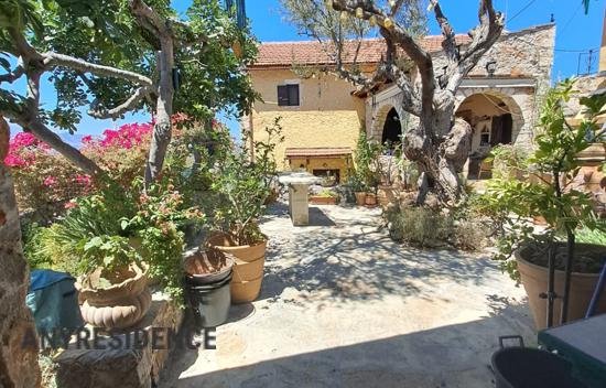 Дом в городе в Палелони