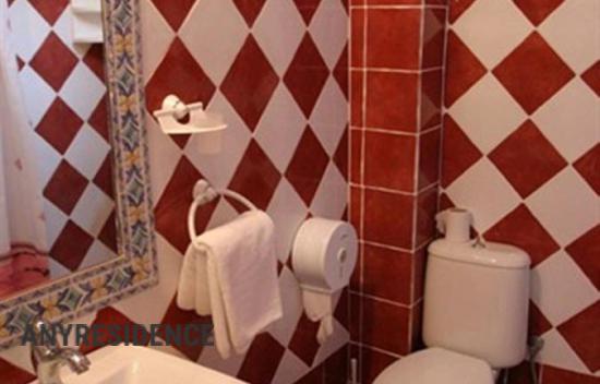 Отель в Паллини