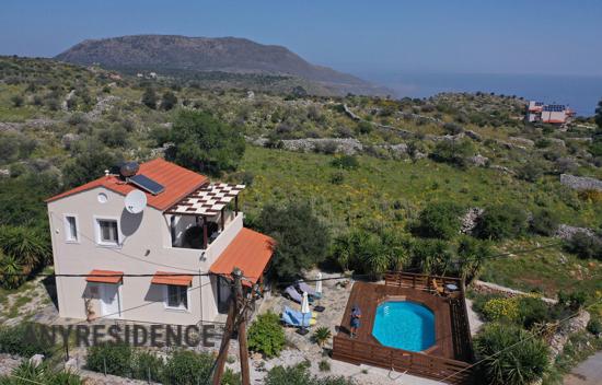 Дом в городе в Кефаласе