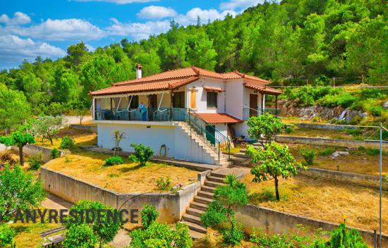 Дом в городе в Коринфии