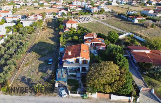 Дом в городе в Коринфии